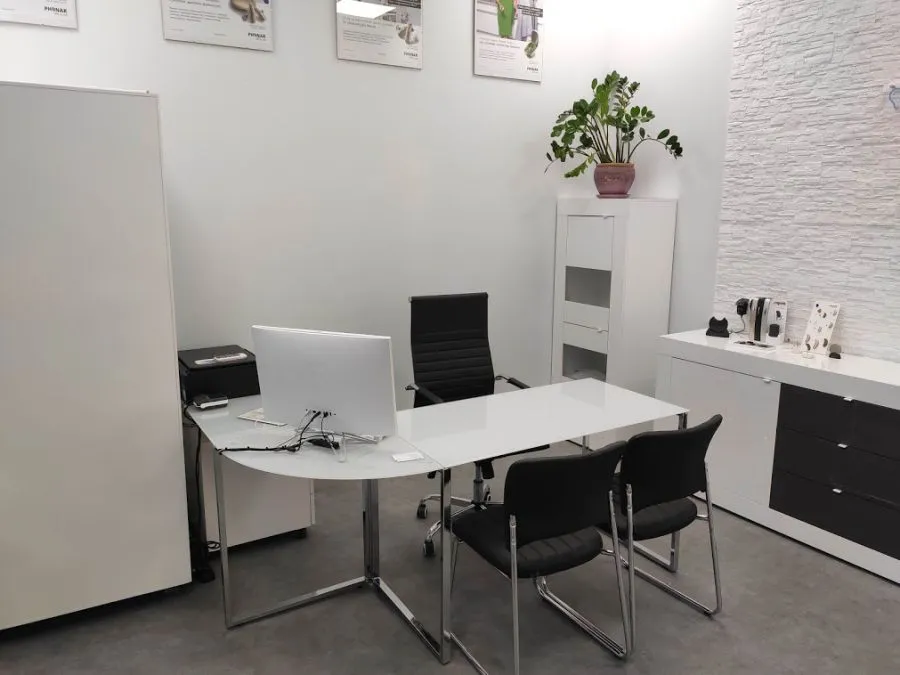 Sklep, w którym kupisz aparaty słuchowe w Warszawie na dzielnicy Wola.